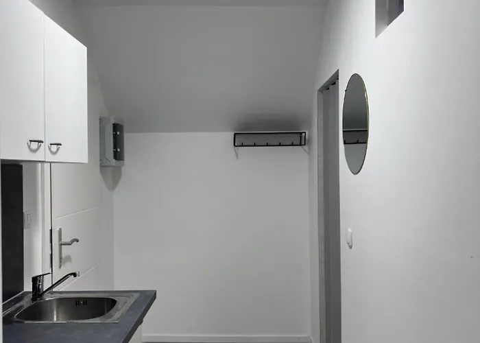 Royal Racing 6 公寓